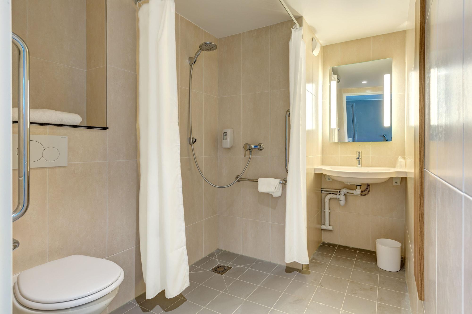 B&B Hotel Paris Sud Chatenay Malabry Buitenkant foto